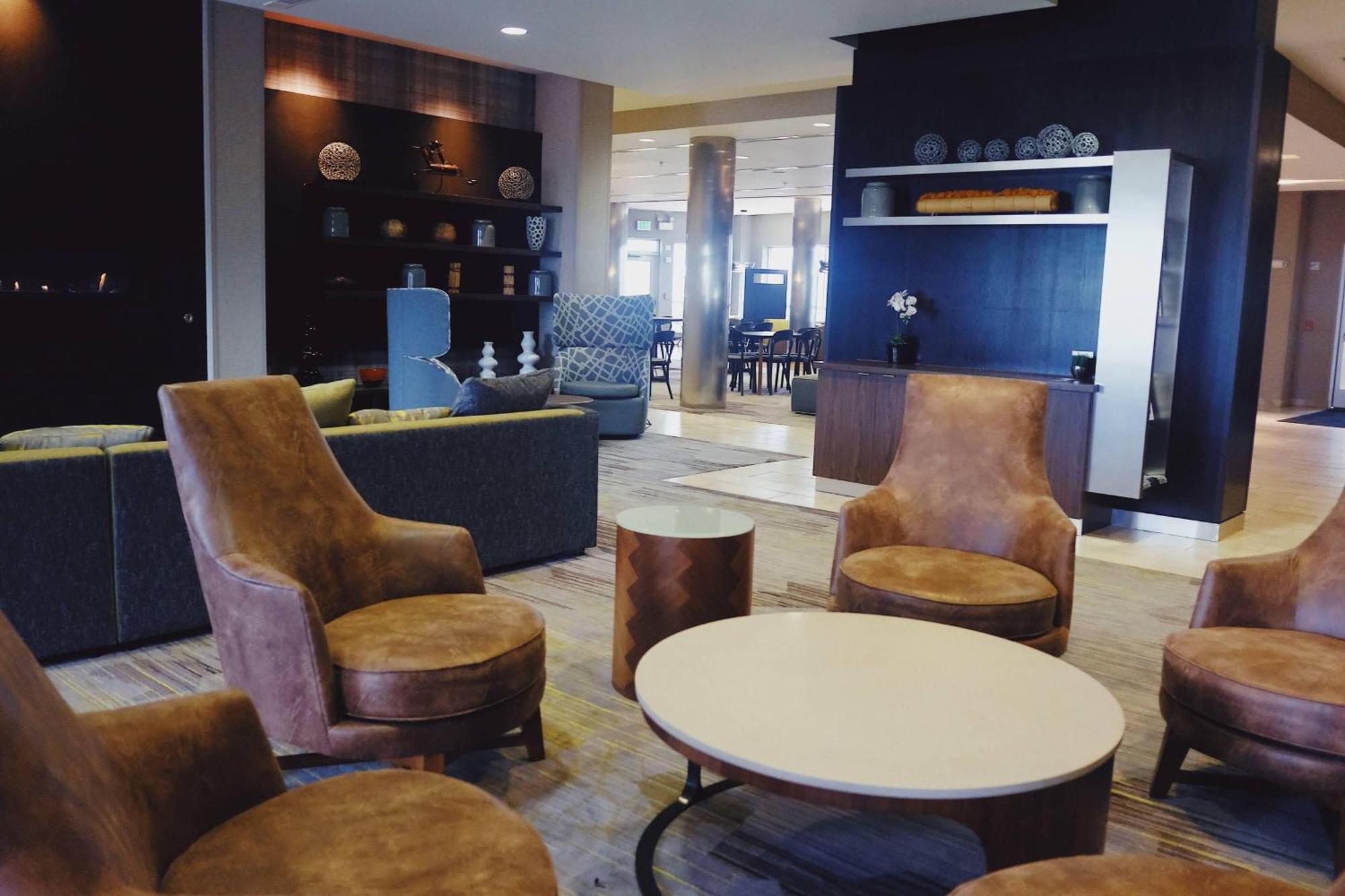 מלון Courtyard By Marriott אוונסבורו מראה חיצוני תמונה
